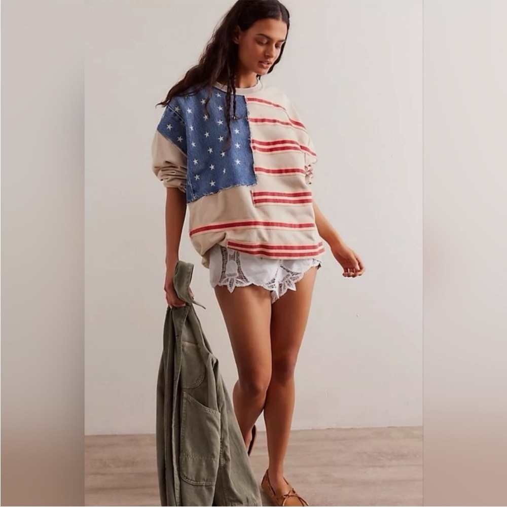 TRICIA FIX Beige and Blue Star-Striped Top